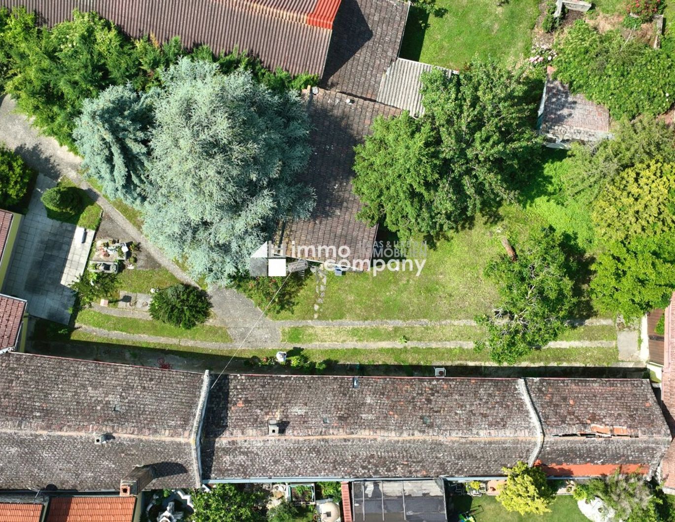 Sanierungsbedürftiges Haus mit Stadl und großen Grund zu verkaufen!