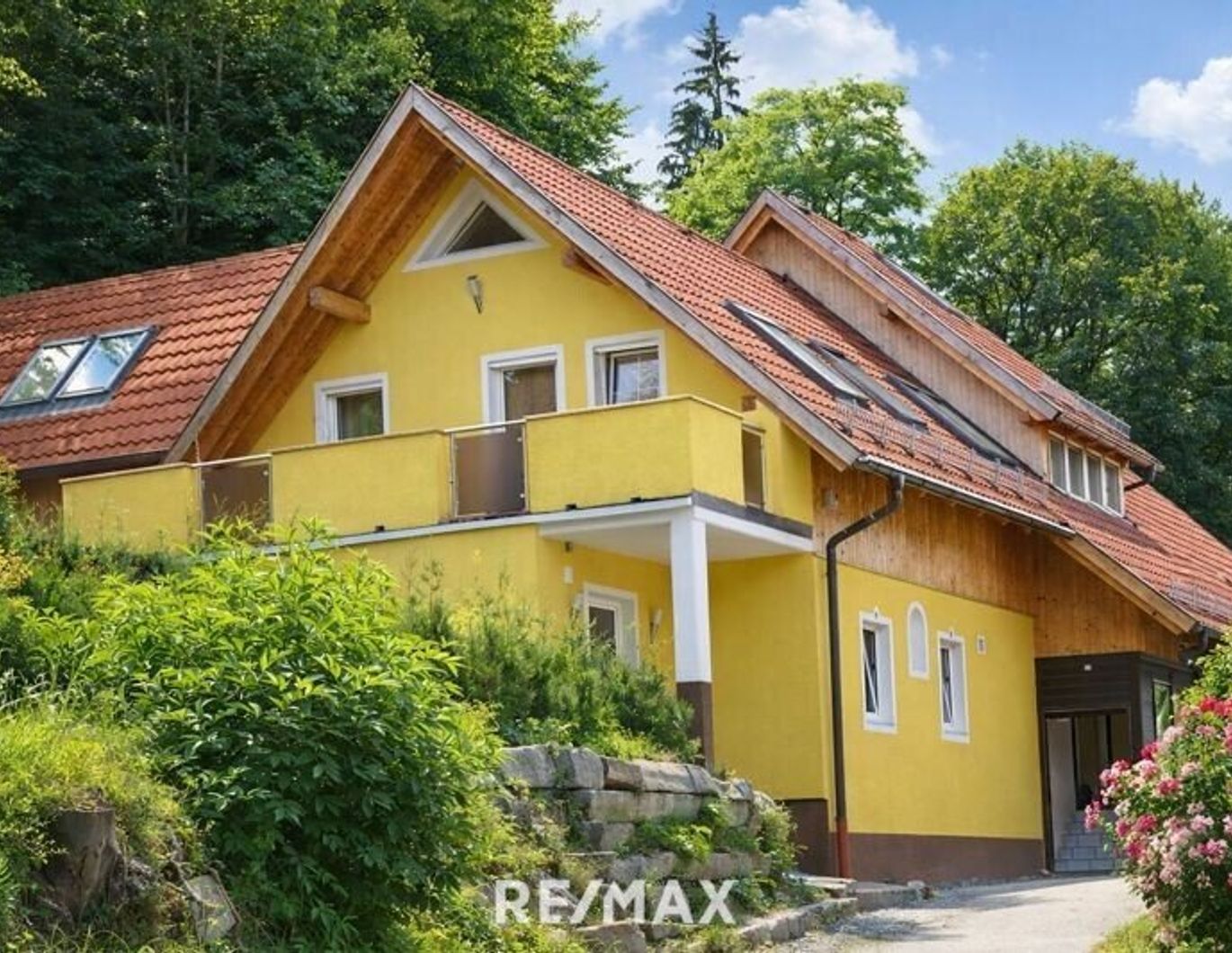 320 m² Wohnfläche um € 249.000 - Wohnen mit Geschichte in Toplage