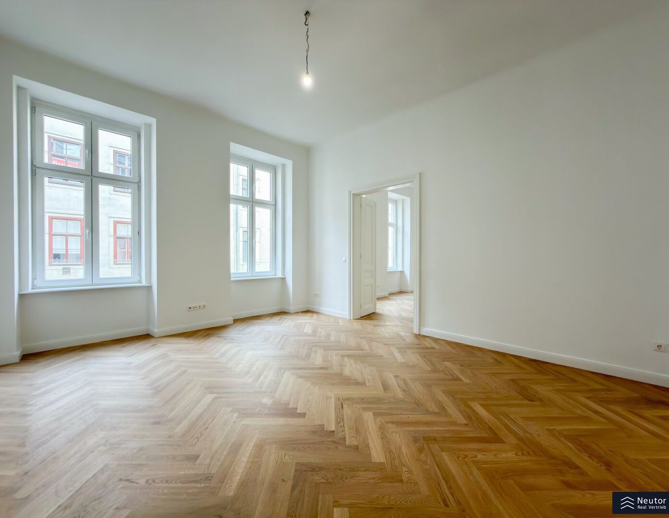 ERSTBEZUG NACH SANIERUNG - EXKLUSIVES ALTBAUJUWEL IN BESTER LAGE DES 4. BEZIRKS - NÄHE KARLSPLATZ & NASCHMARKT