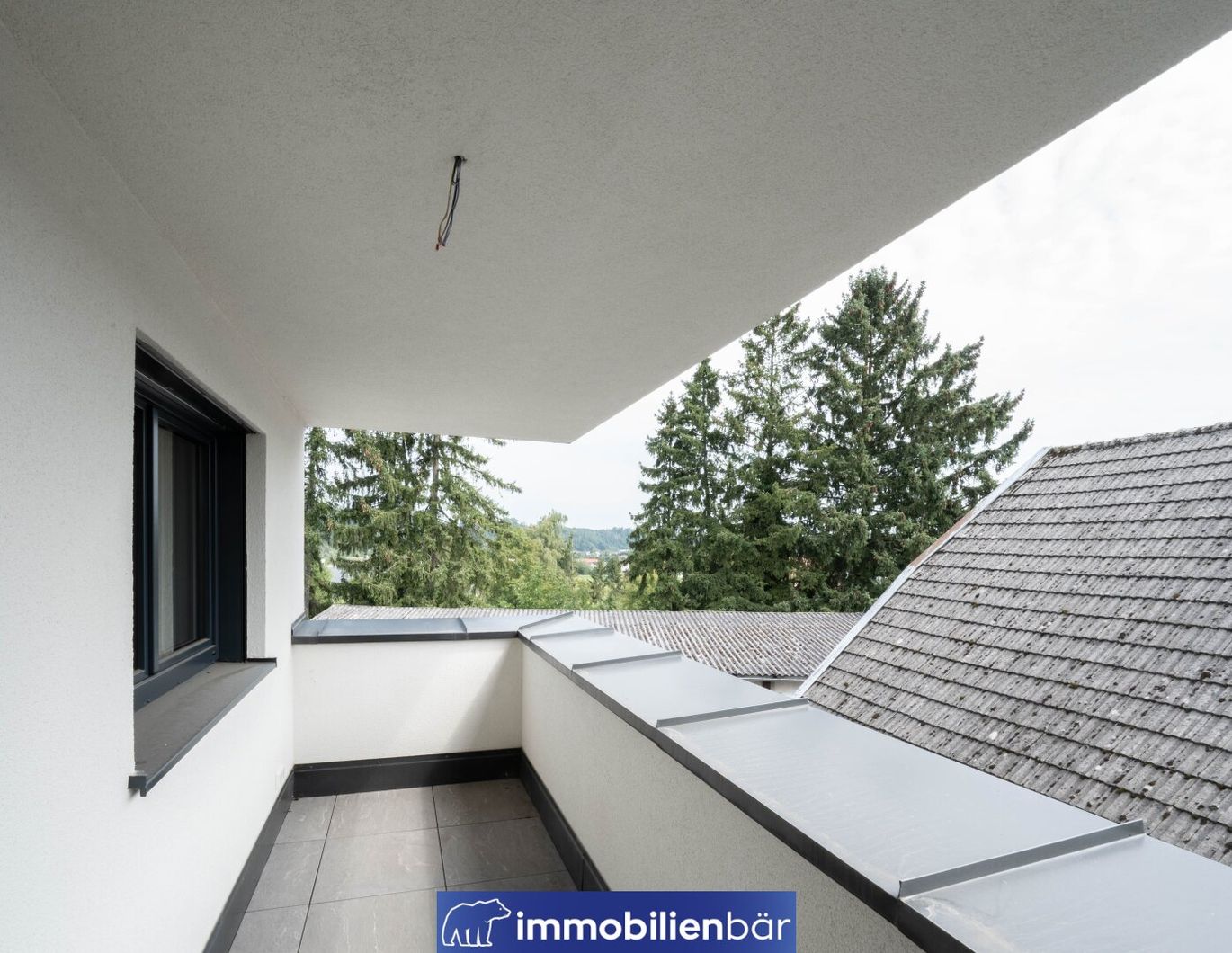 Moderne Wohnqualität in Neuzeug: 2-Zimmer Neubau mit Loggia