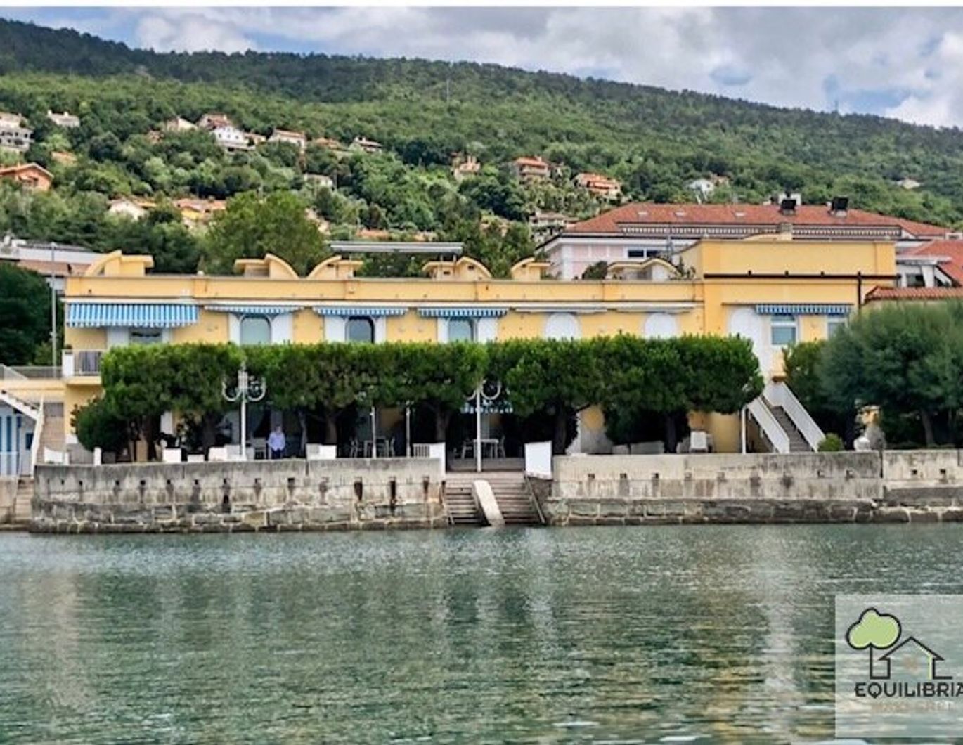Rarität! Wohnung in Barcola direkt am Privatstrand
