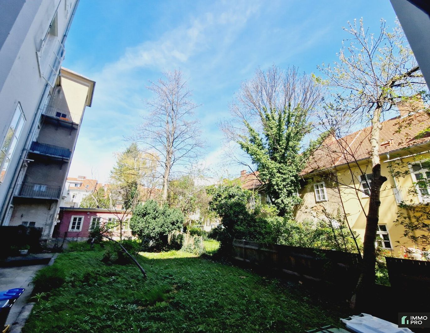 Schöne Kleinwohnung mit extra Küche und Balkon in Geidorf!