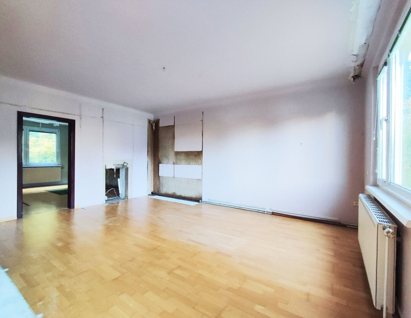 NÄHE PURKERSDORFER HAUPTPLATZ - Geräumige 2-Zimmerwohnung - sanierungsbedürftig