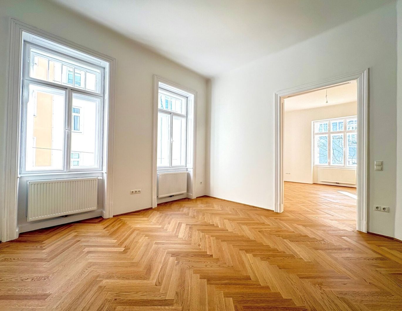 RARITÄT! WUNDERSCHÖNER ALTBAU MIT FREIEM MIETZINS (AUCH ALS 3-ZIMMER-VARIANTE MÖGLICH)