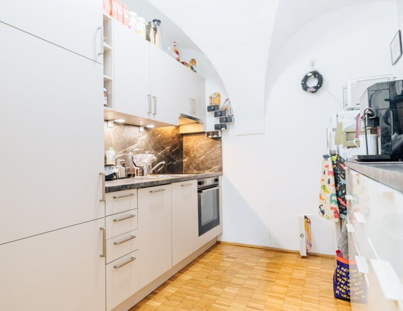 1 MONAT MIETFREI I AB SOFORT I SEHR ZENTRALE LAGE AM STADTPARK I XL-TERRASSE I TOP-KÜCHE I SEHR HELL & RUHIG I BADEWANNE I WG TAUGLICH I MODERN SANIERT I LICHTDURCHFLUTET I