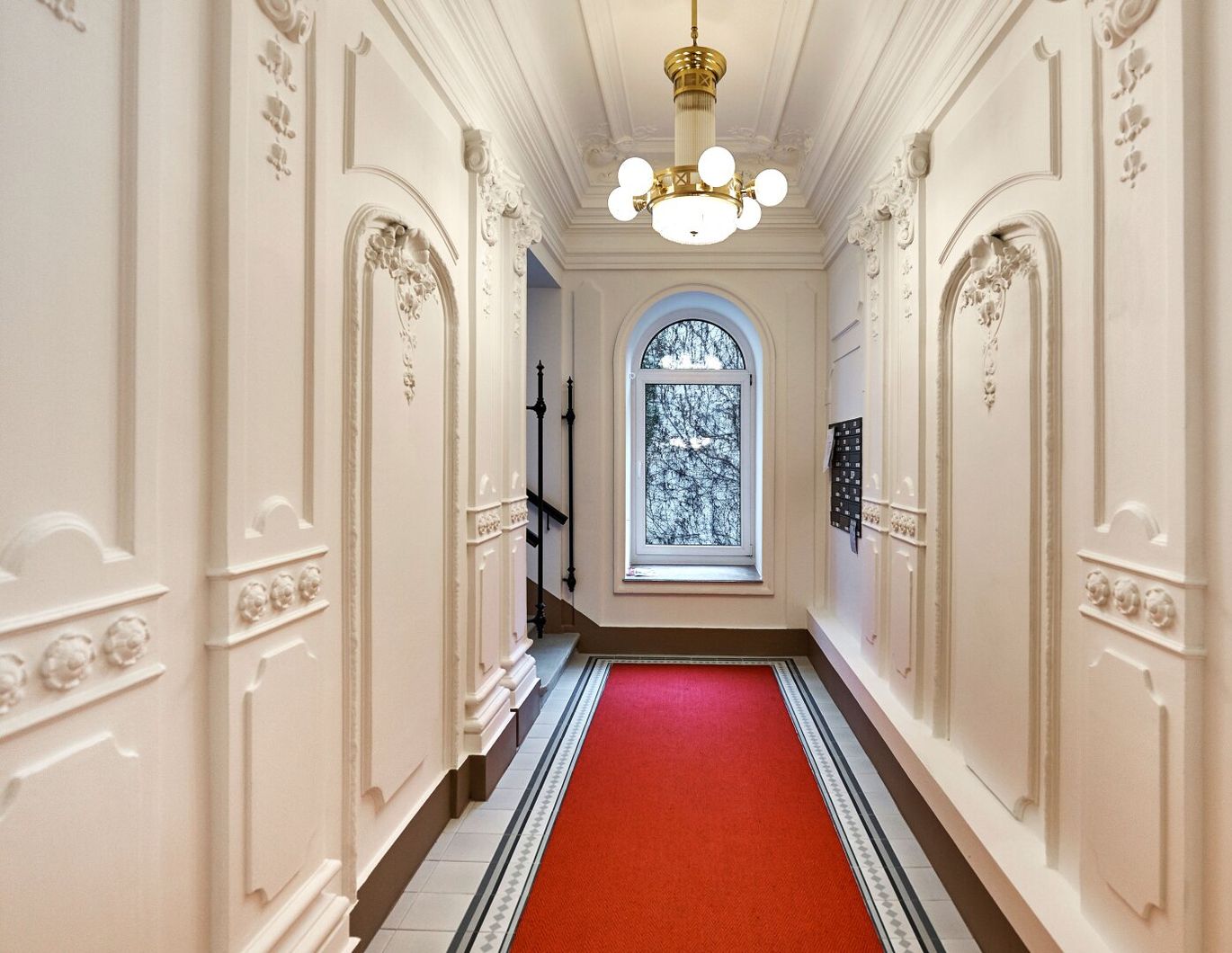 Zwischen Belvedere und Arenbergpark! Sanierungsbedürftiger Altbau auf 2. Etage!