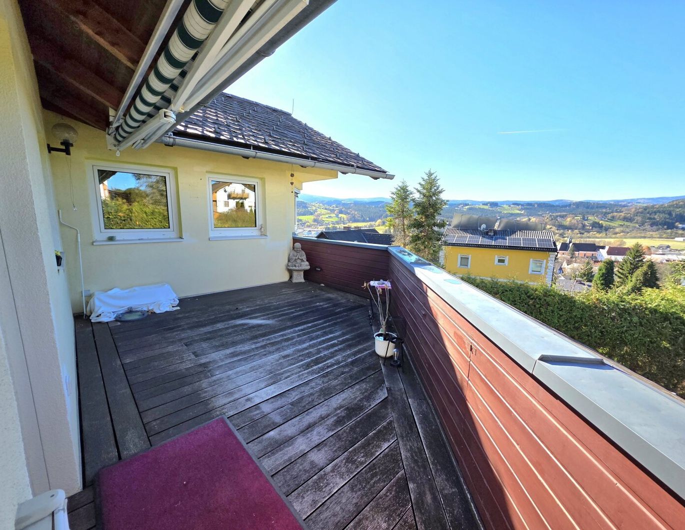 Ruhige 4-Zimmer-Wohnung mit Terrasse und Aussicht!