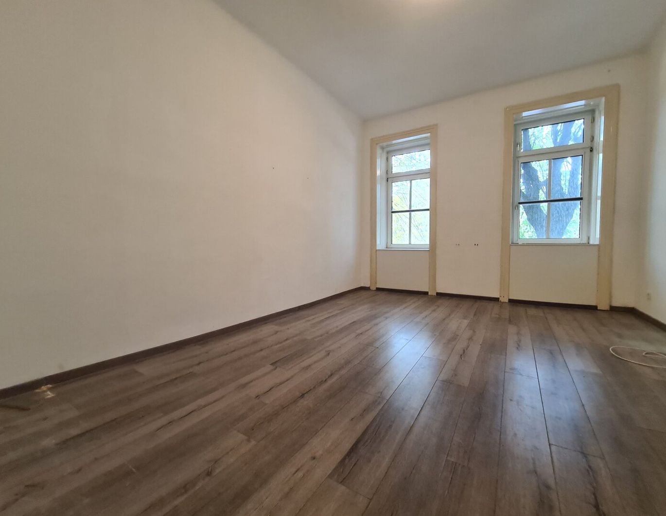 Wohnen-Praxis-Büro-Airbnb U4 Station Ober St. Veit