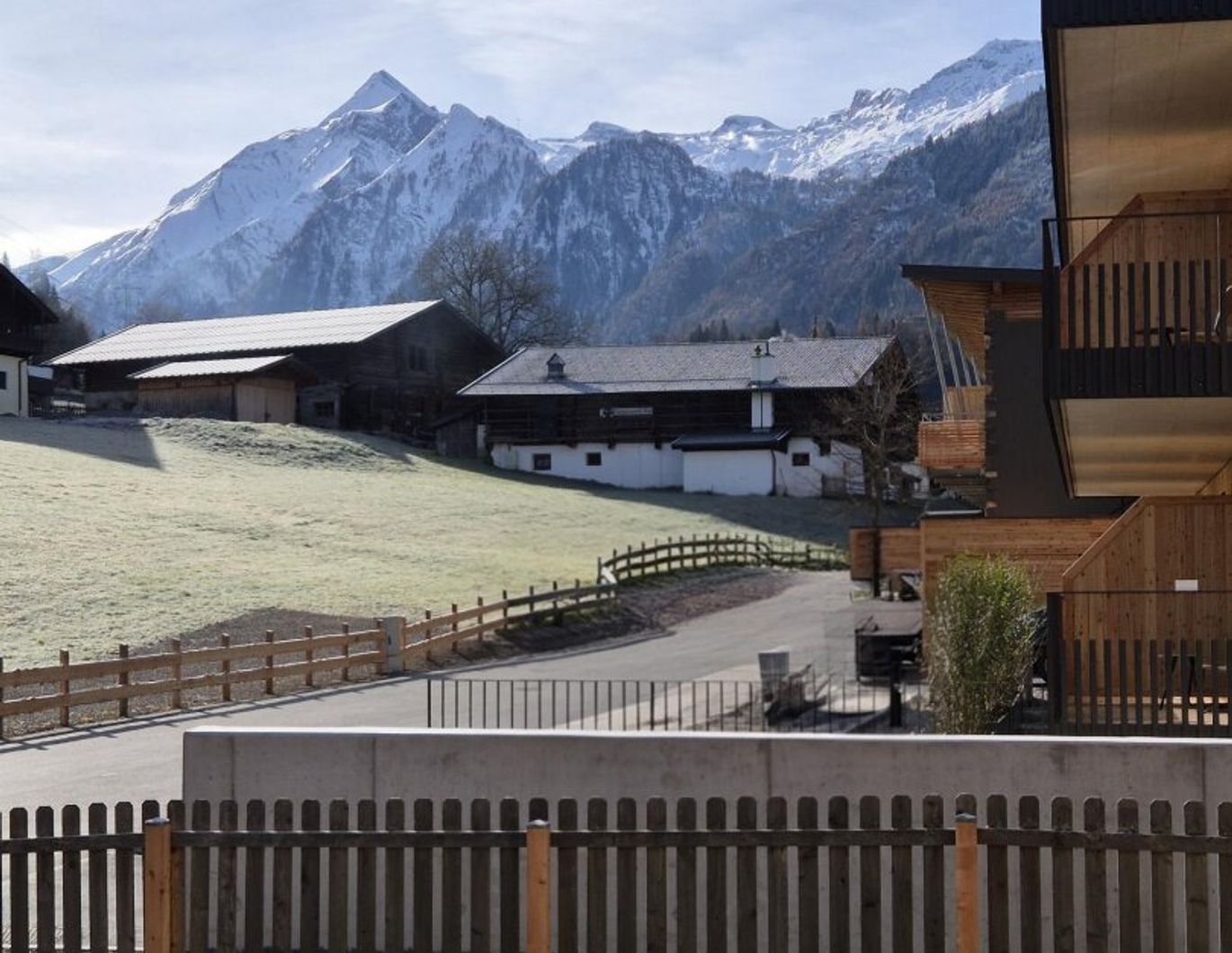 Kaprun!! Einzigartiger Blick auf das Kitzsteinhorn!! Ruhe und Entspannung auf 91m2!! Wunderschöne und gemütliche 4-Zimmer Terrassen-Wohnung!!