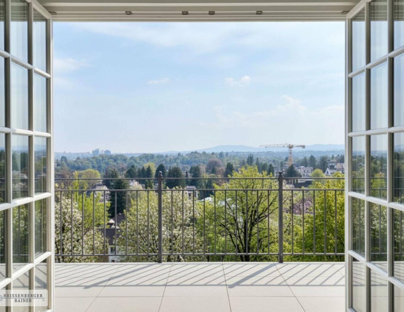 PANORAMA PENTHOUSE /// TRAUMAUSBLICK IN DEN WEINBERGEN /// ELEGANTES, PRIVAT GEHALTENES 3-PARTEIENHAUS