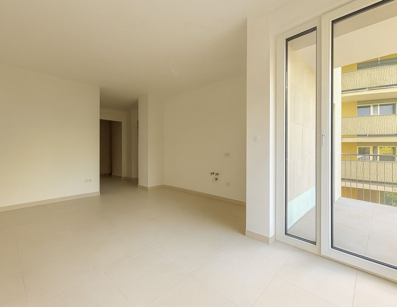 ERSTBEZUG in modernen NEUBAU mit FREIFLÄCHEN!