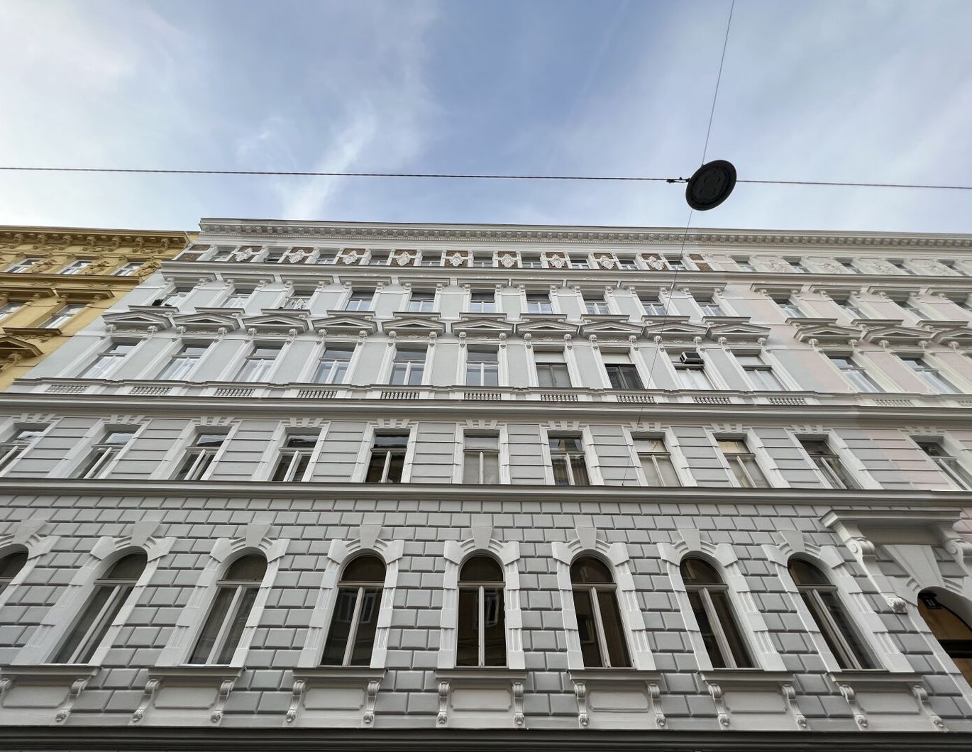 Rohdiamant im Servitenviertel - 2 Zimmer mit Lift & Potenzial für kreative Gestaltung