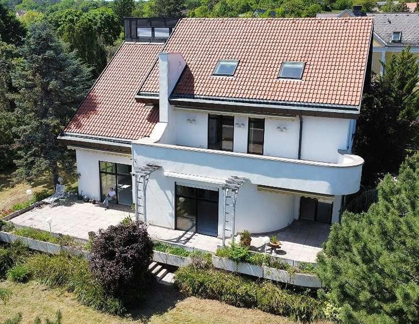 Repräsentative Architektenvilla in absoluter Ruhelage am Mitterberg mit Bürodachgeschoß- provisionsfrei! (Provisionsfrei)