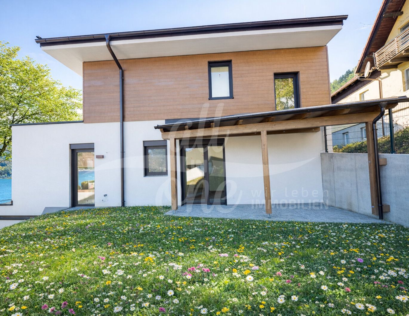 Neubau - Hochwertige Gartenwohnung zu vermieten!