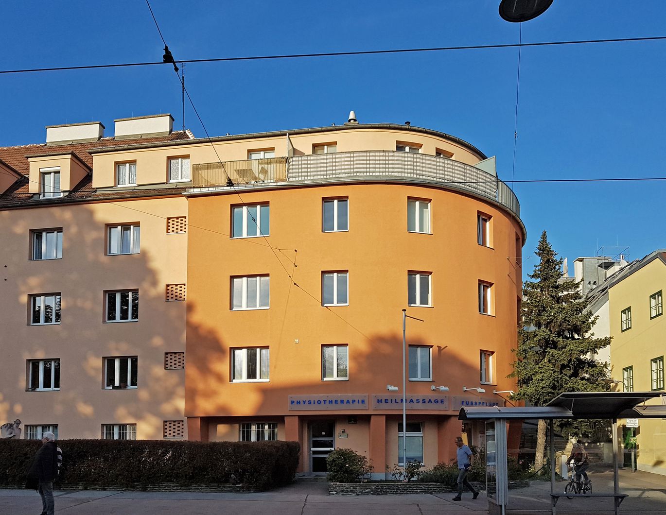 Helle Altbauwohnung in Gersthof