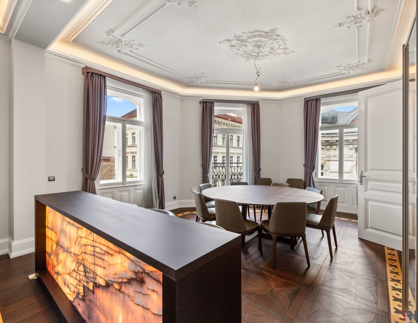 **Luxus auf höchsten Niveau**4-Zimmer**3 Bäder**2 Balkone**Smart-Home**uvm.