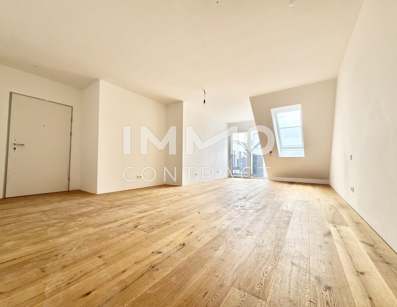 PROVISIONSFREI! modernes Single-Apartment mit 5 m² Balkon und praktischem Grundriss im Dachgeschoss