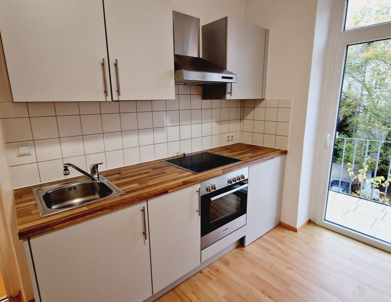 2-Zimmer-Wohnung plus Küche zu vermieten!