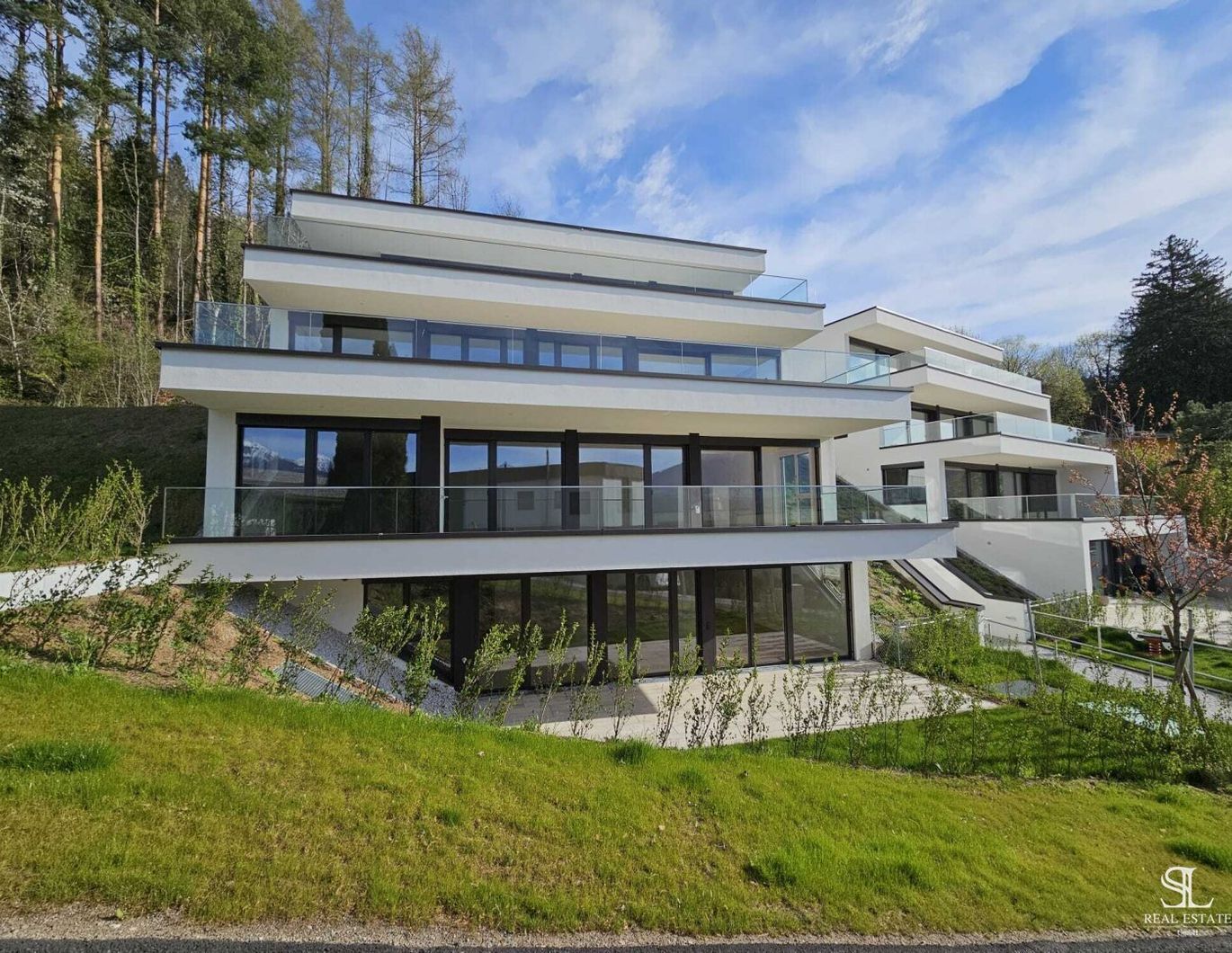 Wunderschöne 2-Zimmer Neubau-Wohnung mit großer Terrasse in Mühlau