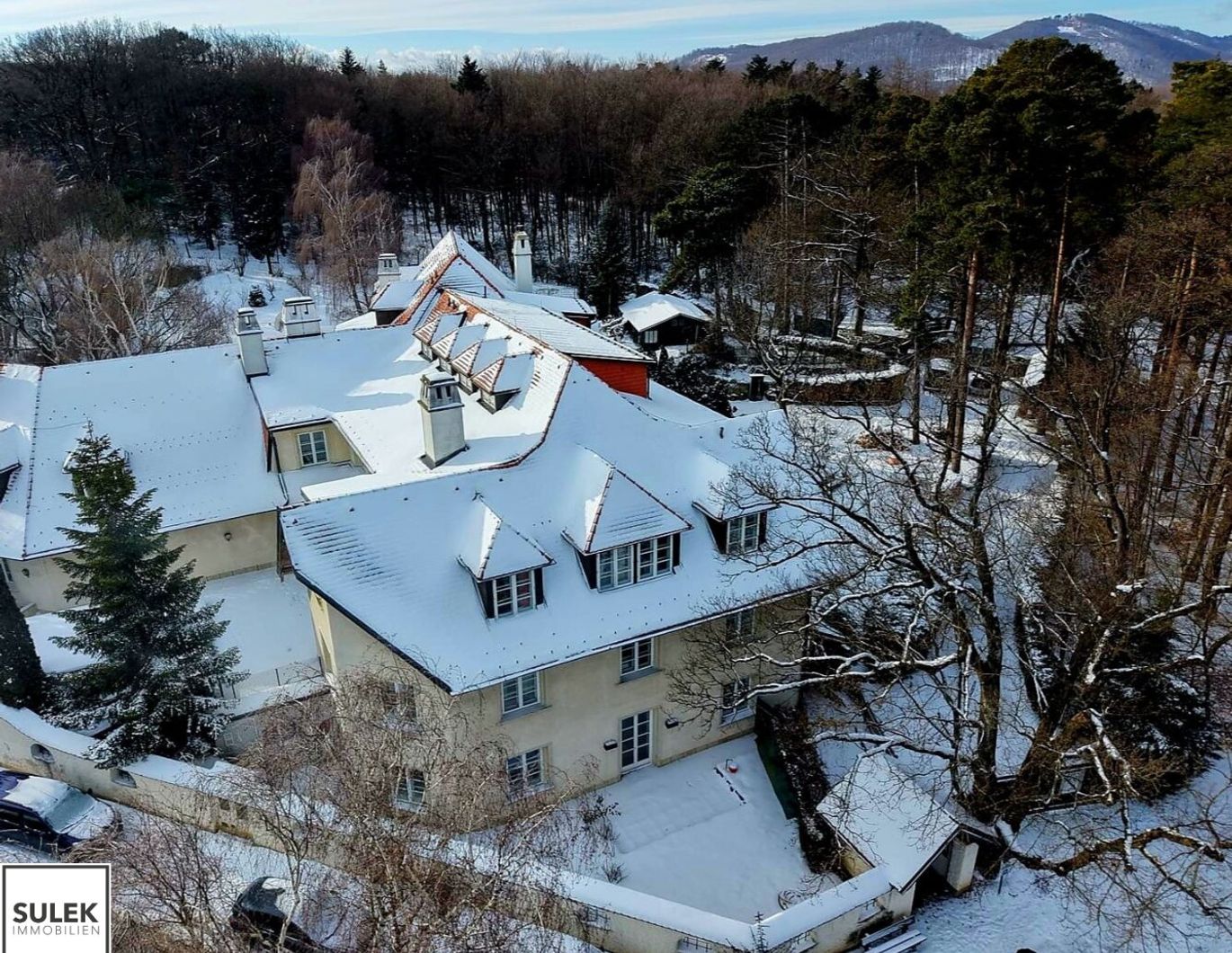 inmitten der Natur: großzügig geschnittene Wohnung für Pärchen und Jungfamilien, auch als Praxis oder Büro nützbar