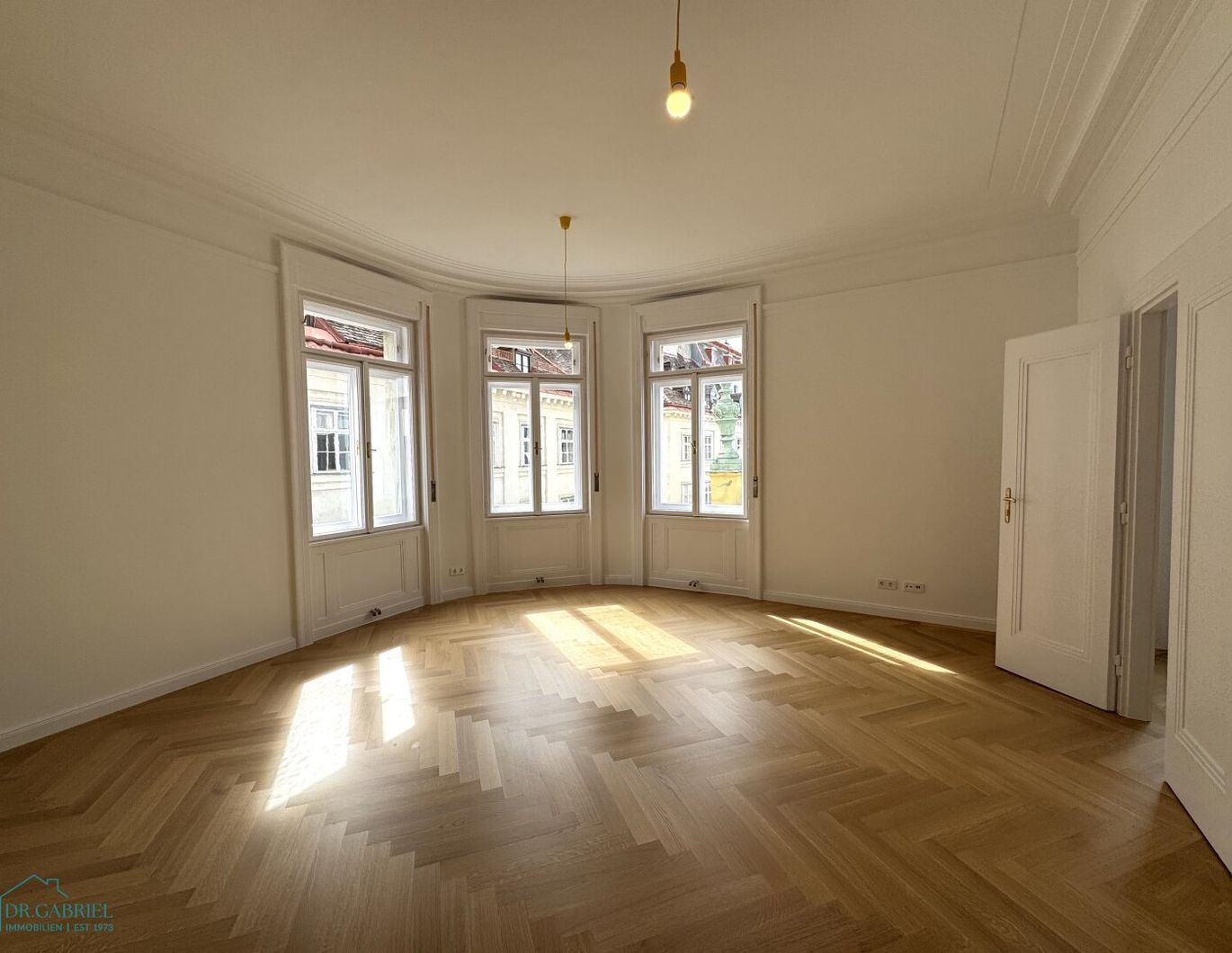 ERSTBEZUG NACH SANIERUNG - SCHÖNE INNENSTADT-ALTBAUMIETE