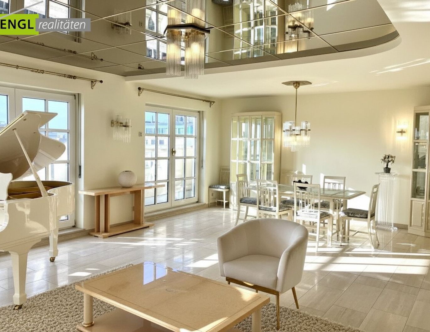 Beste Adresse! Helle Maisonette Wohnung mit Balkon, Wintergarten und Terrasse mit Blick zum Stephansdom