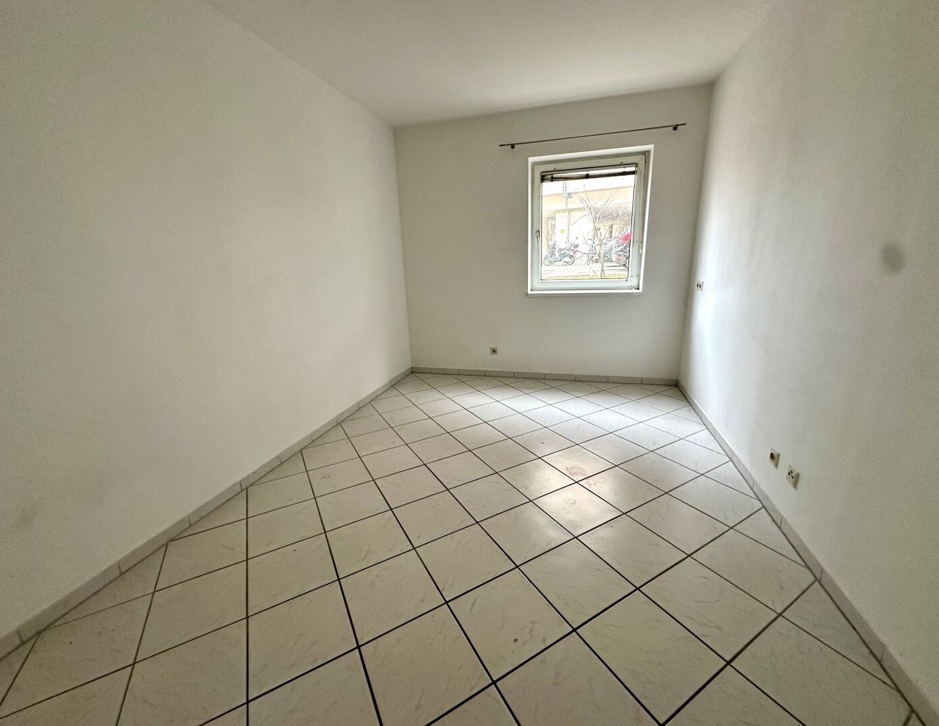 Schöne 2-Zimmer-Wohnung in absoluter bester Lage direkt bei der Karl-Franzens-Universität in der Heinrichstraße - Airbnb - Nutzung möglich!