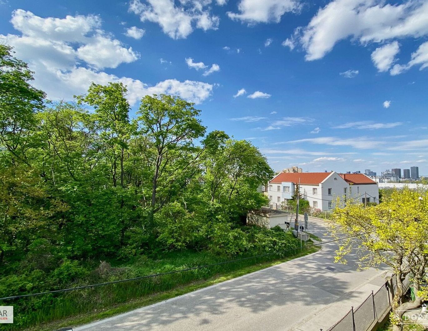 ++ RARITÄT + LAAER WALD / BÖHMISCHER PRATER + 204 m² EINFAMILIENHAUS auf 547 m² ECKGRUNDSTÜCK + RUHEOASE und PRIVATSPHÄRE mit WIEN-WEITBLICK + 1100 WIEN ++