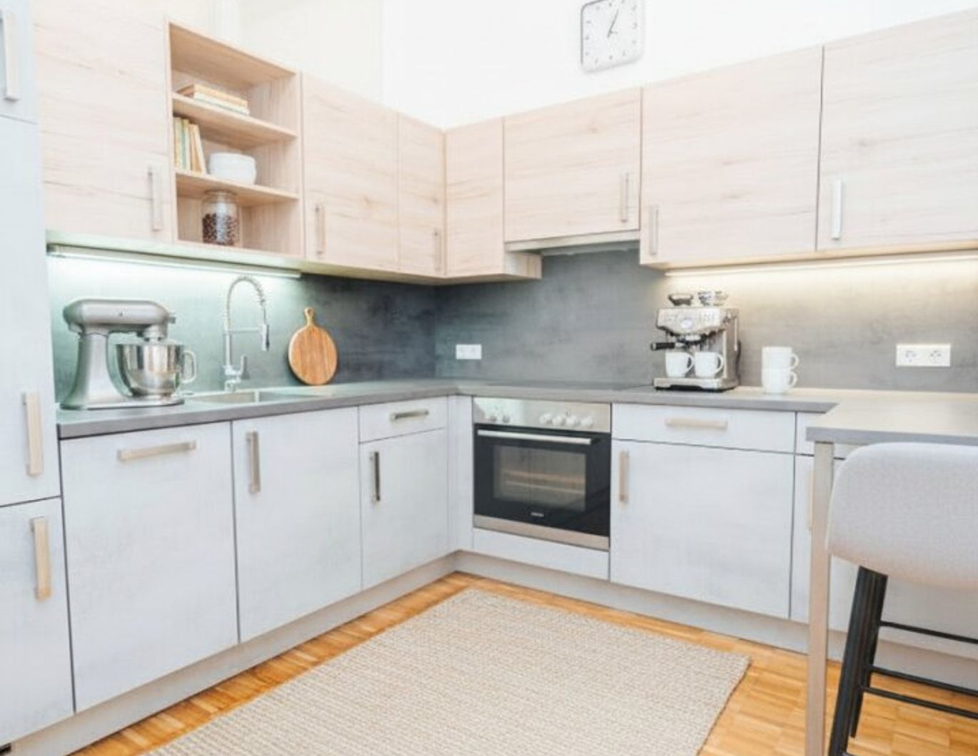 1. MONAT MIETFREI I WOHNEN AM PARKRAND I BALKON I WG-TAUGLICH I RUHIG I BADEWANNE I AB SOFORT I PROJEKT WOHNEN I