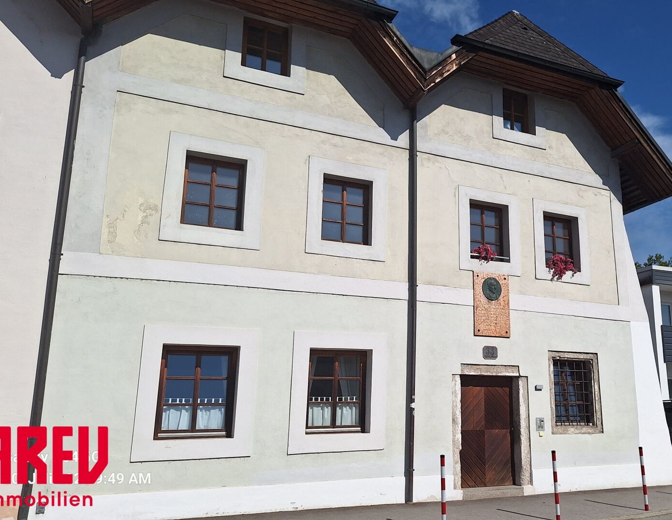 Charmante teilmöblierte Wohnung im denkmalgeschützten Altbau