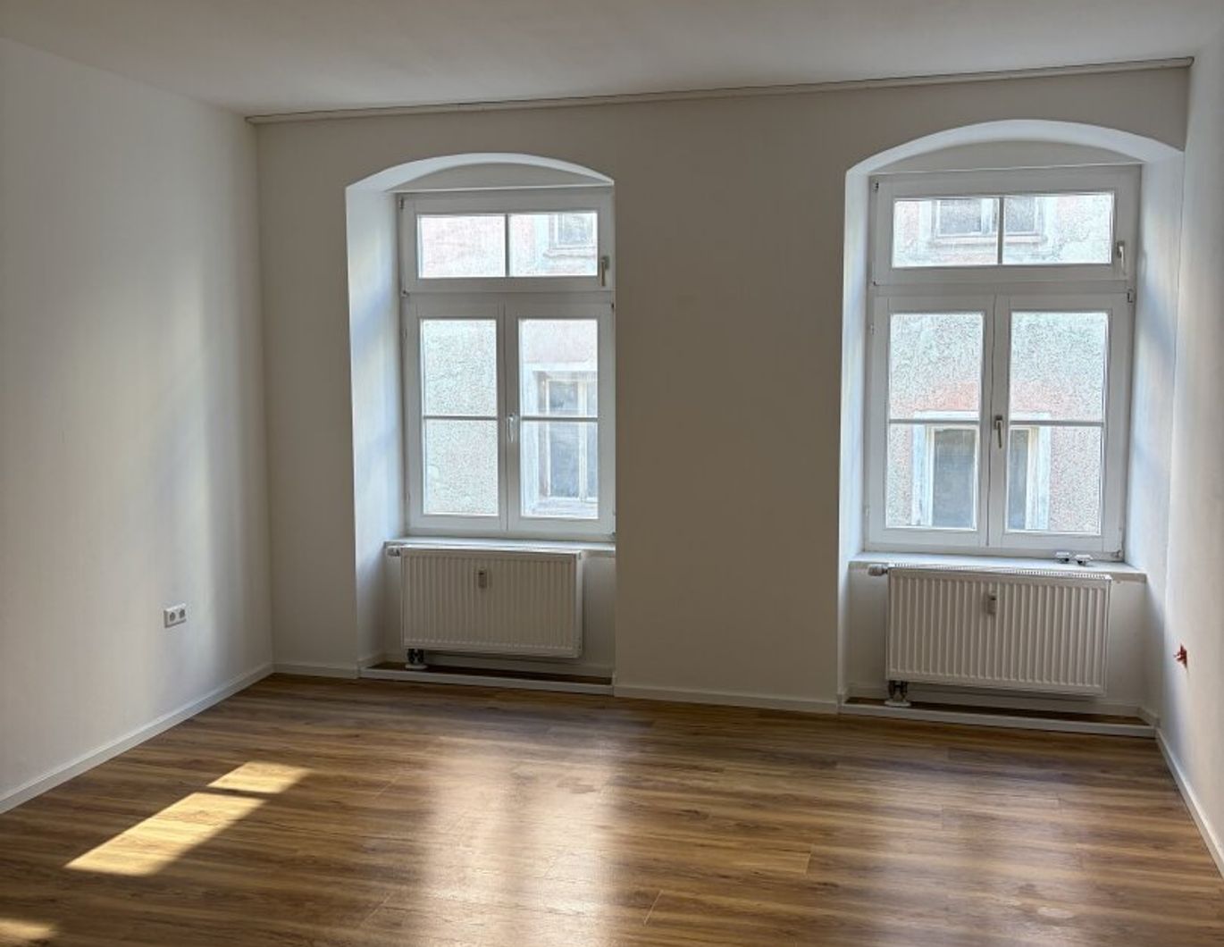 Stilvolle 3-Zimmer Wohnung - neu renoviert mit eigenem Eingang