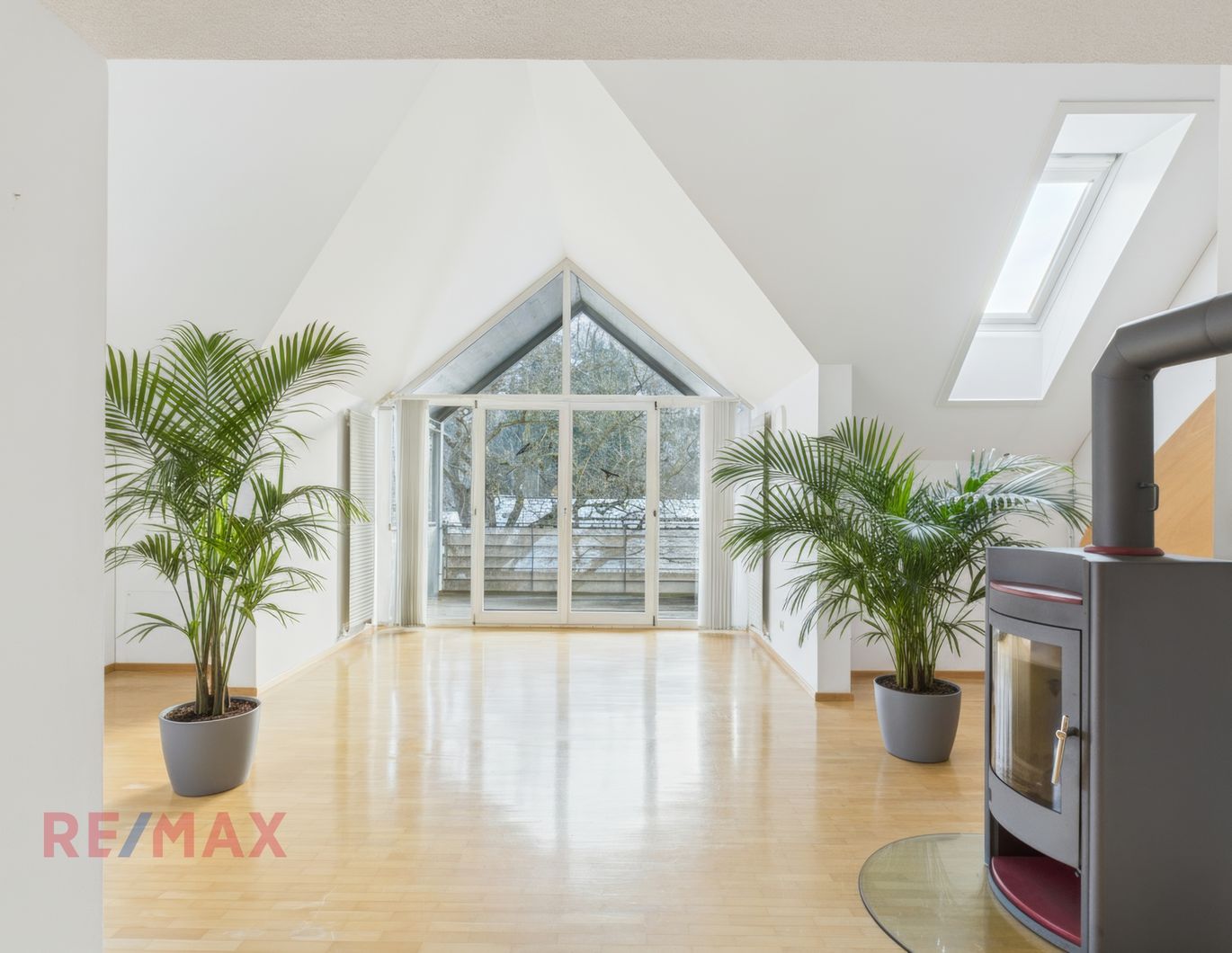 Zwei Ebenen, ein Ausblick: Maisonette mit beeindruckendem Panorama