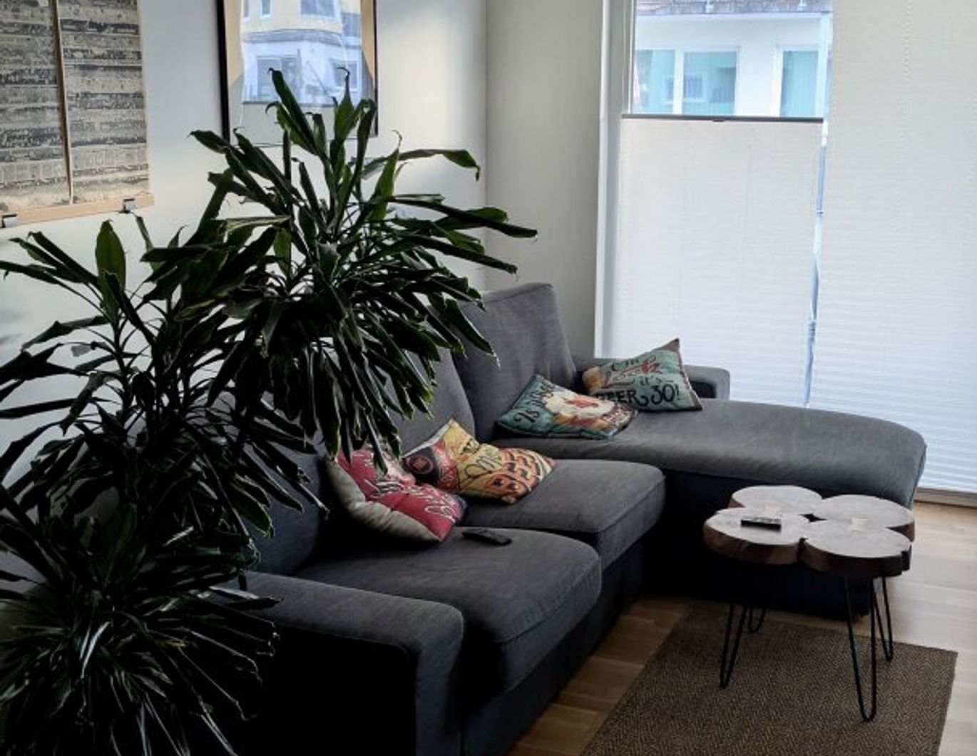 Helle 2-Zi.-Wohnung mit TG-Parkplatz nahe Interspar