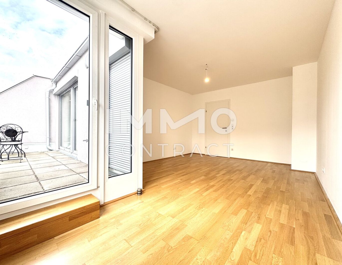 Exklusive City-Maisonette mit Panoramablick, Kamin & Abendsonne über der Stadt