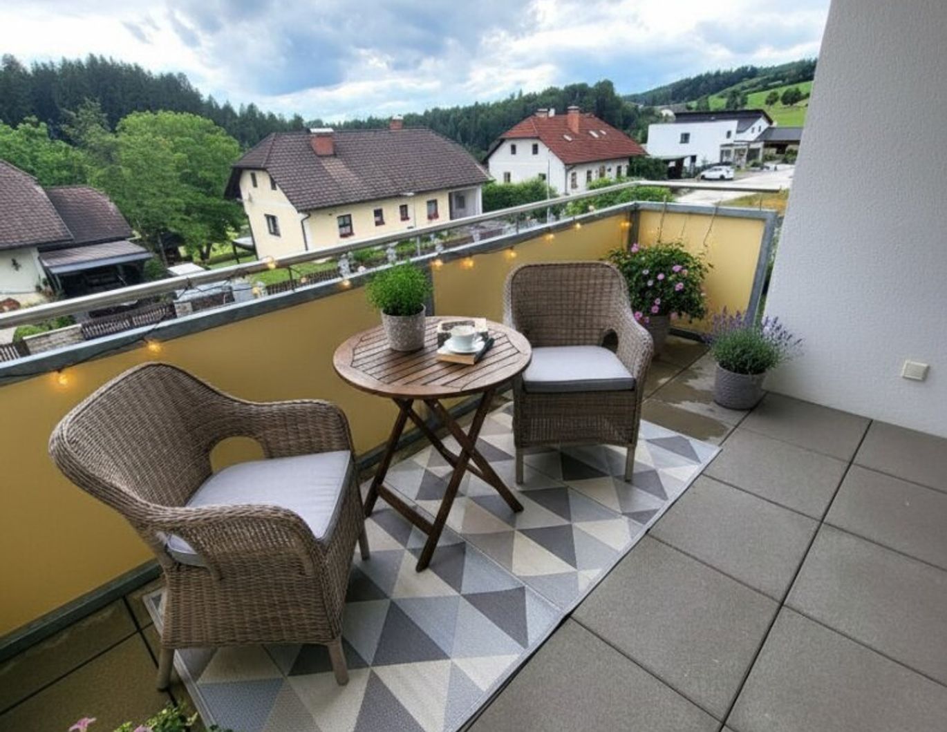 Helle Wohnung mit Ausblick