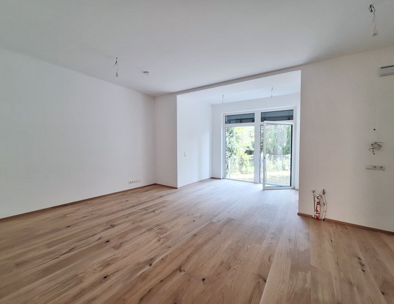 Gartenidylle trifft Komfort: Exklusive 3-Zimmer-Wohnung