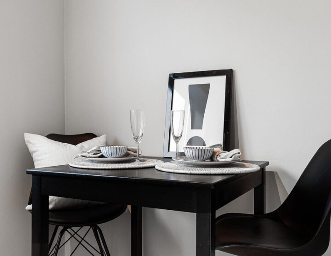 TOPLAGE KARLSKIRCHE: Möblierte Mietwohnung - 25 m² Terrasse