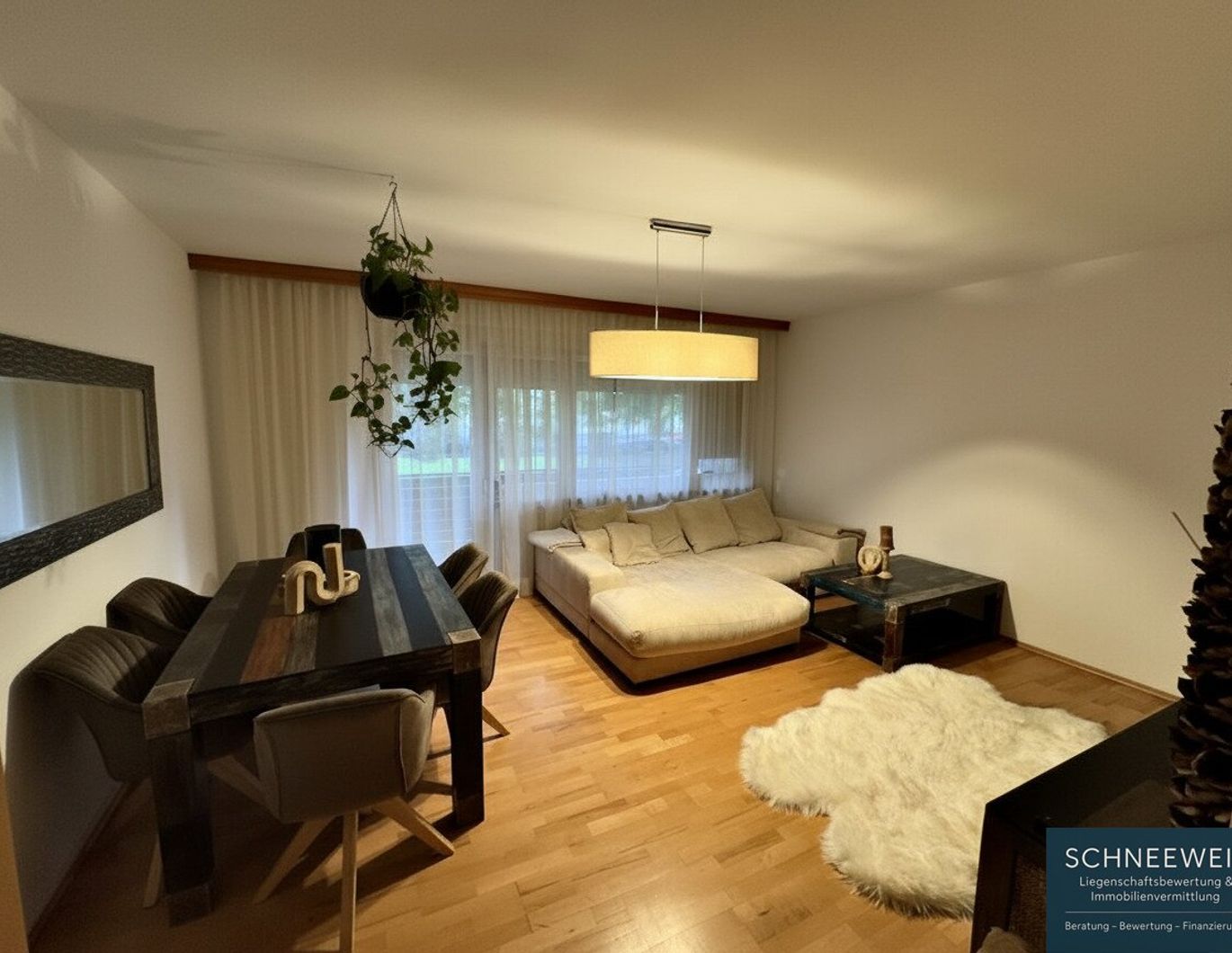 STEYR | TABOR: Sehr großzügige und gepflegte 3-Zimmer-Wohnung mit gemütlicher Loggia in Top-Lage!