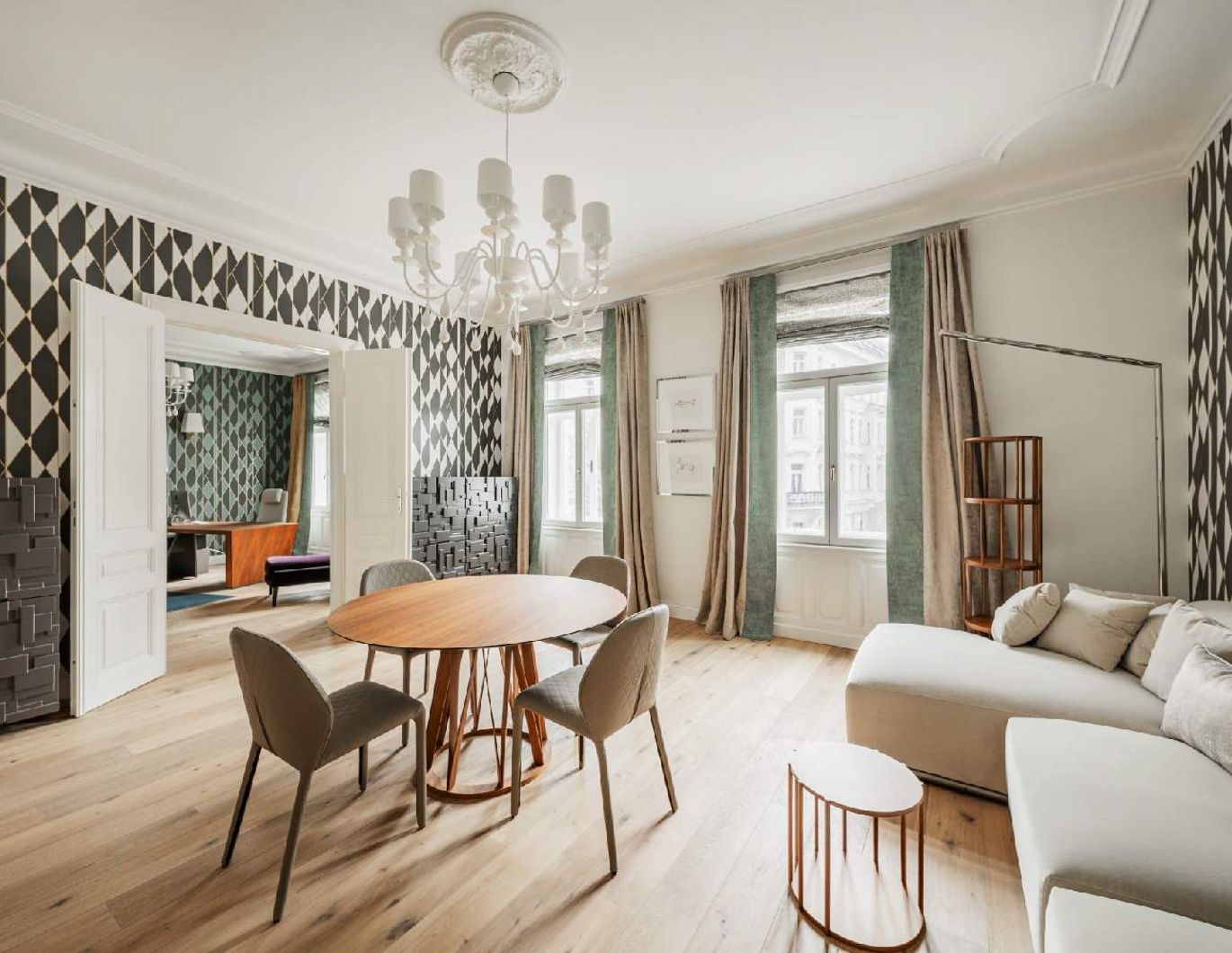 Vollmöblierte Luxus Altbauwohnung gegenüber Palais Liechtenstein