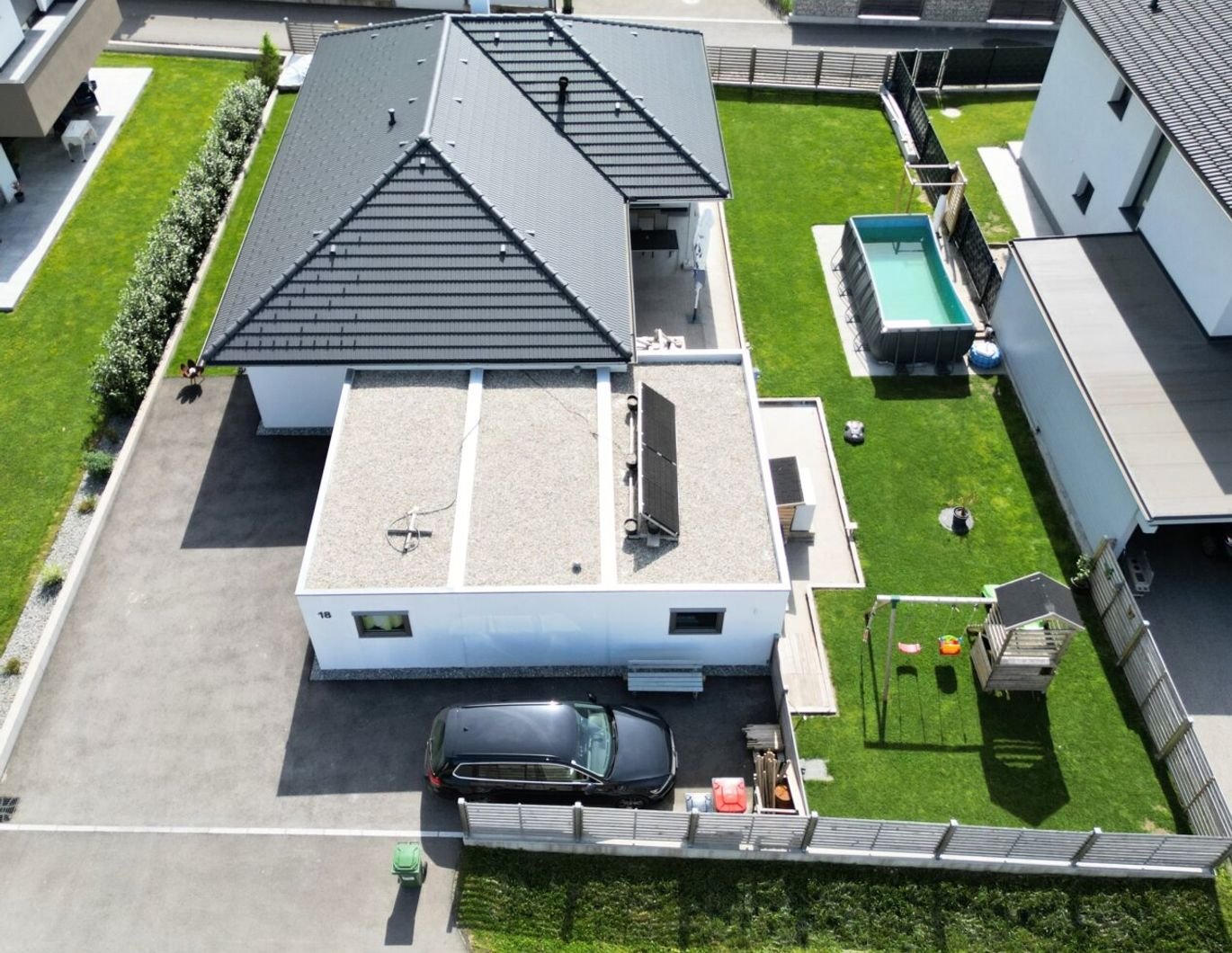 Bungalow in Aurach am Hongar: 4 Zimmer, Garage & viel Platz !