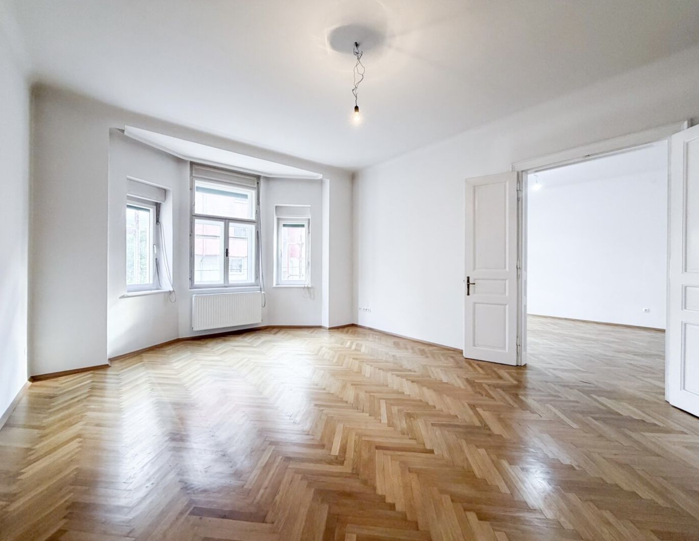 Traumhafte 3,5-Zimmer-Altbauwohnung mit Balkon in Geidorf