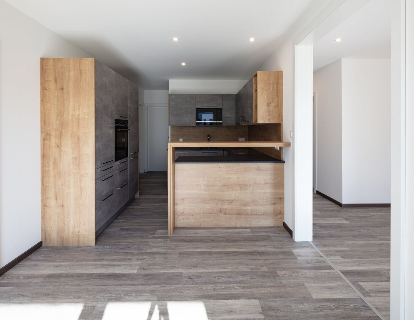 Neuwertige Gartenwohnung in Hagenberg mit 88 m² II Garten und Loggia mit gesamt 86 m² II große Einbauküche