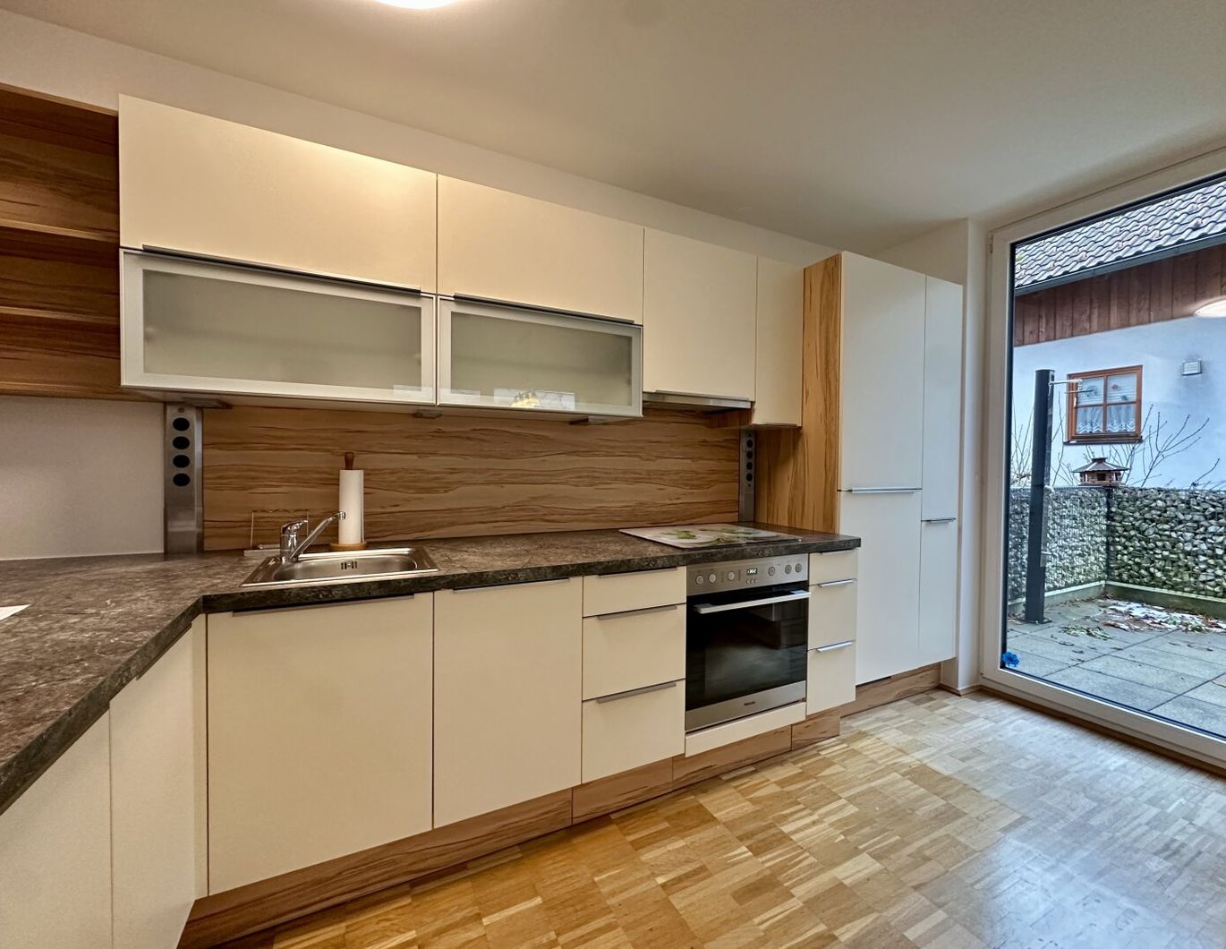 Modern, möbliert, mit Garten