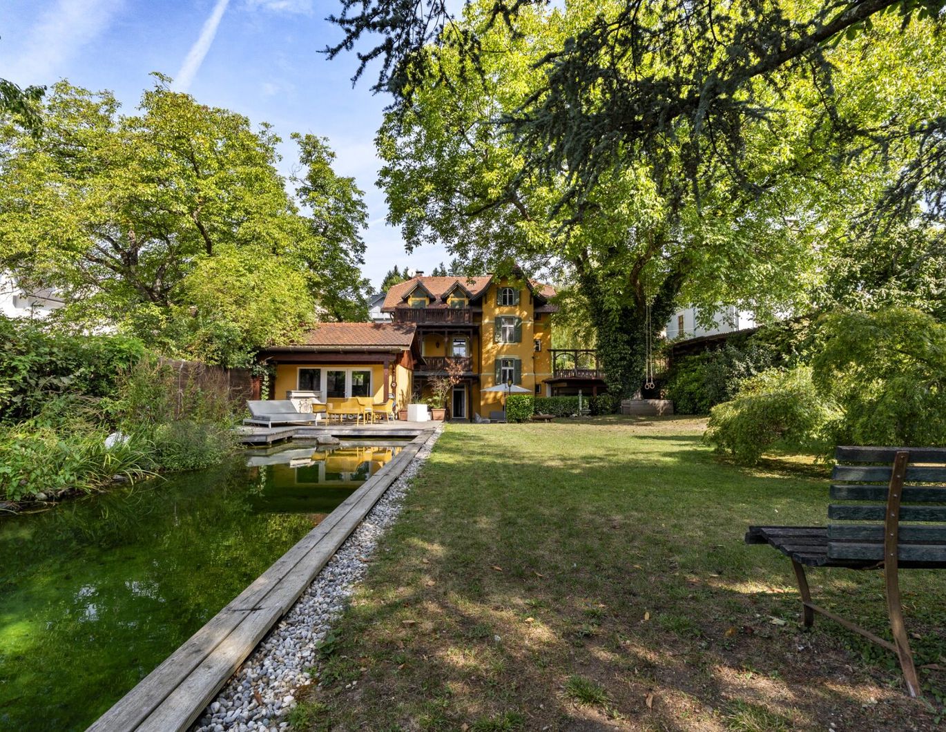RARITÄT IN KRUMPENDORF: EXKLUSIVE VILLA MIT NATURPOOL UND POOLHAUS