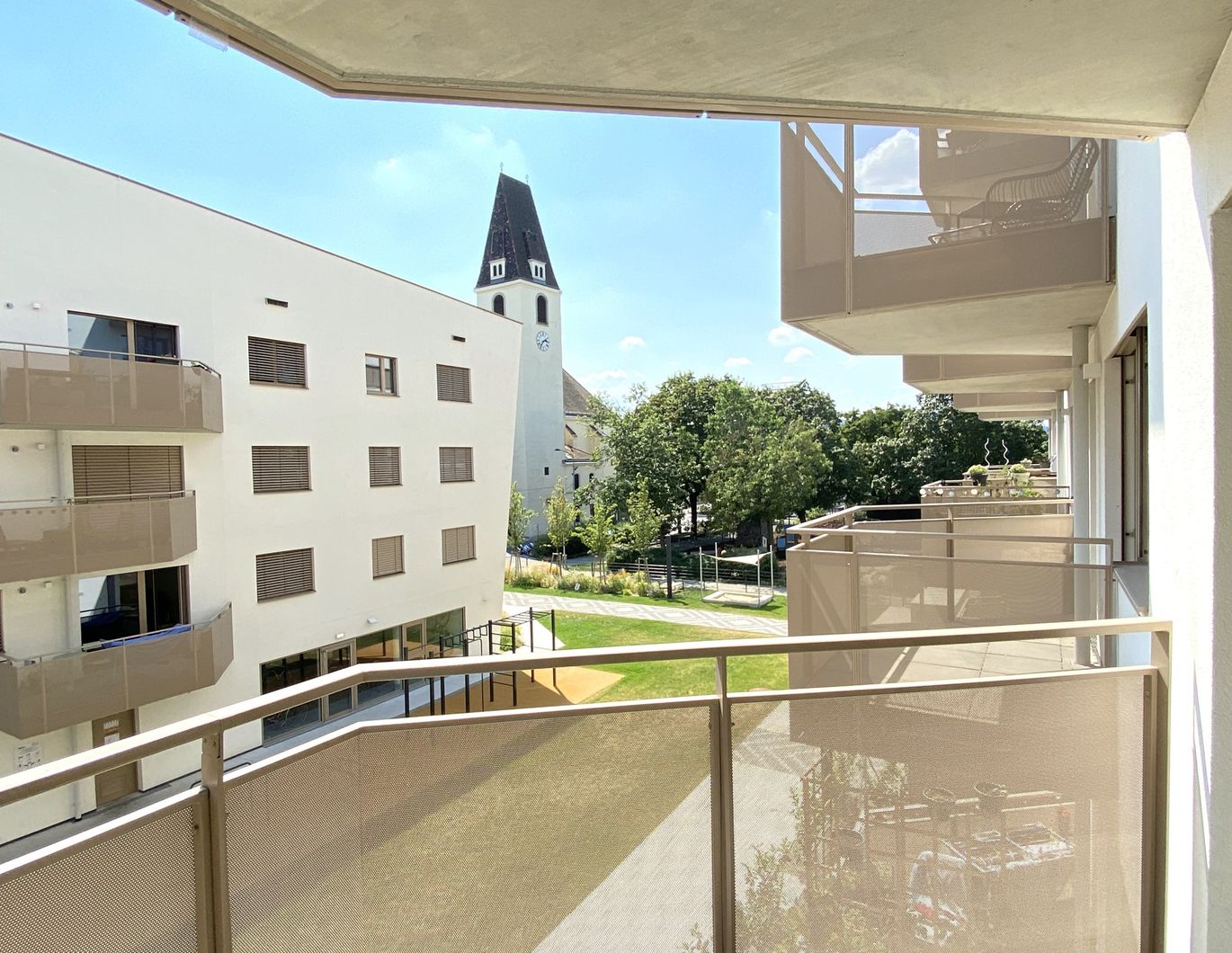 Familienwohnung mit Balkon im 2. Obergeschoß - top Anbindung - zu kaufen in 1140 Wien