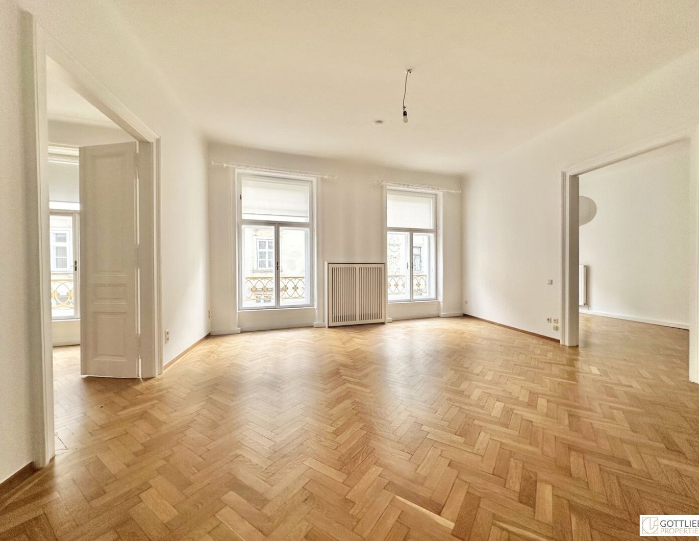 Perfekt für Expats! Repräsentatives, unbefristetes 4-Zimmer-Stilaltbau-Apartment in Jugendstilhaus