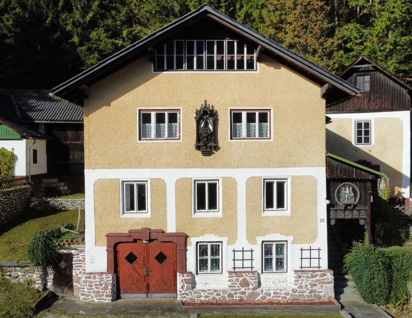 Ein Haus, das Geschichte atmet - und auf seinen neuen Besitzer wartet.