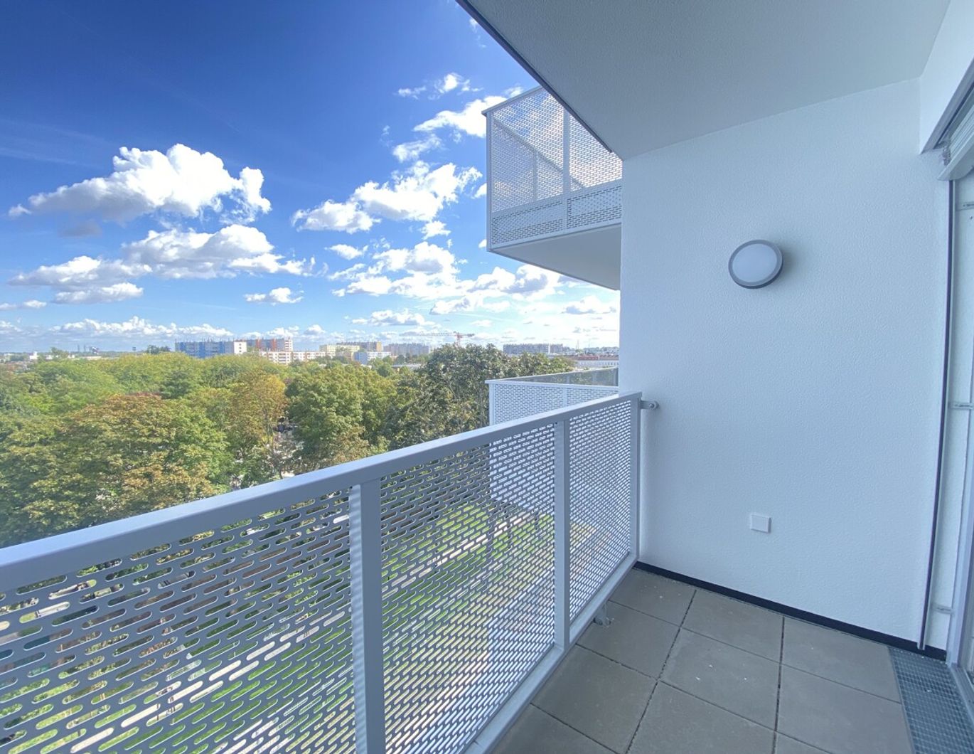 ERSTBEZUG Top Wohnung U3 2 Zimmer + Loggia - 1 bedroom apartment + loggia U3 = DAS LAURENZ=
