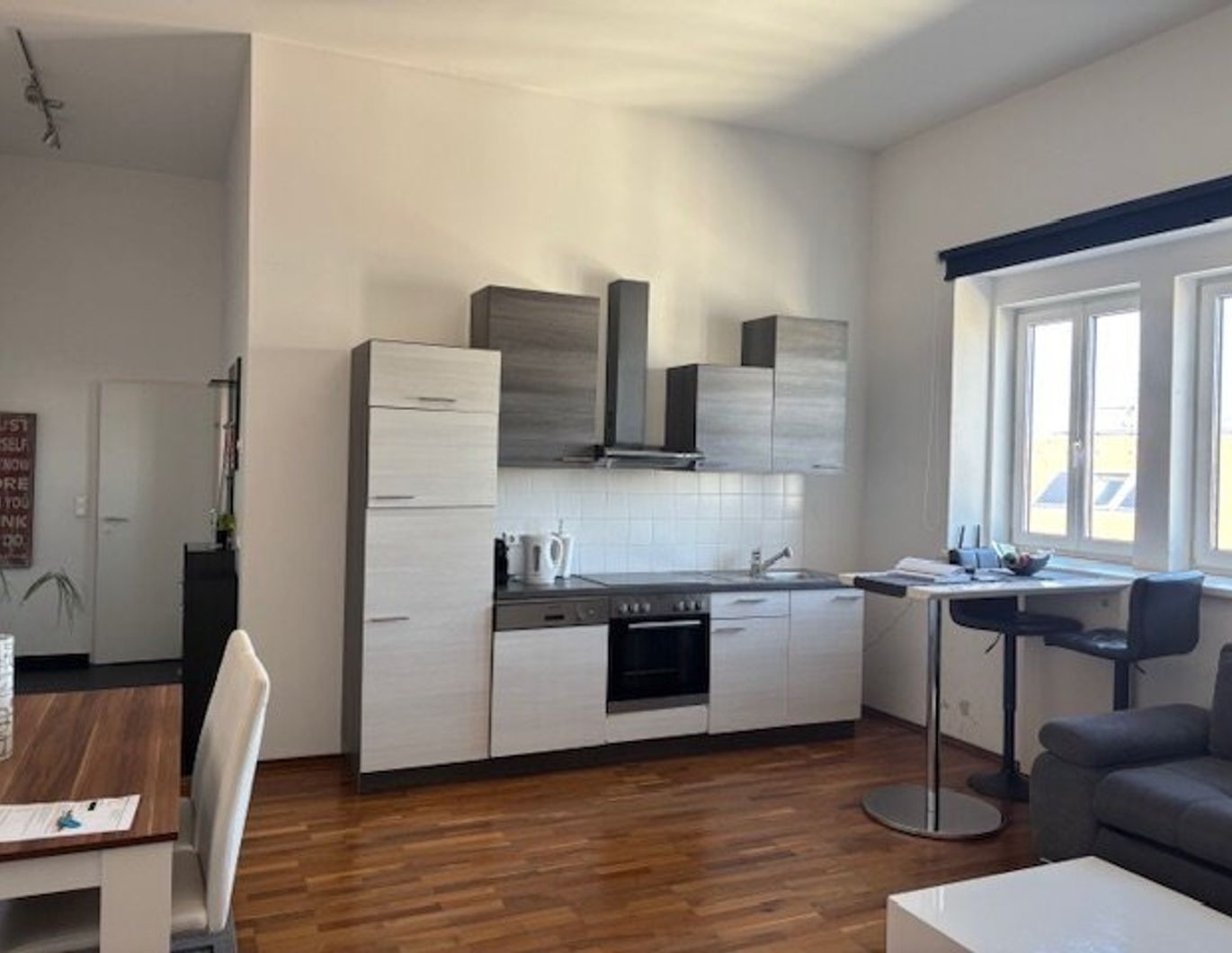 Helle Dachgeschoßwohnung in ruhiger Lage!