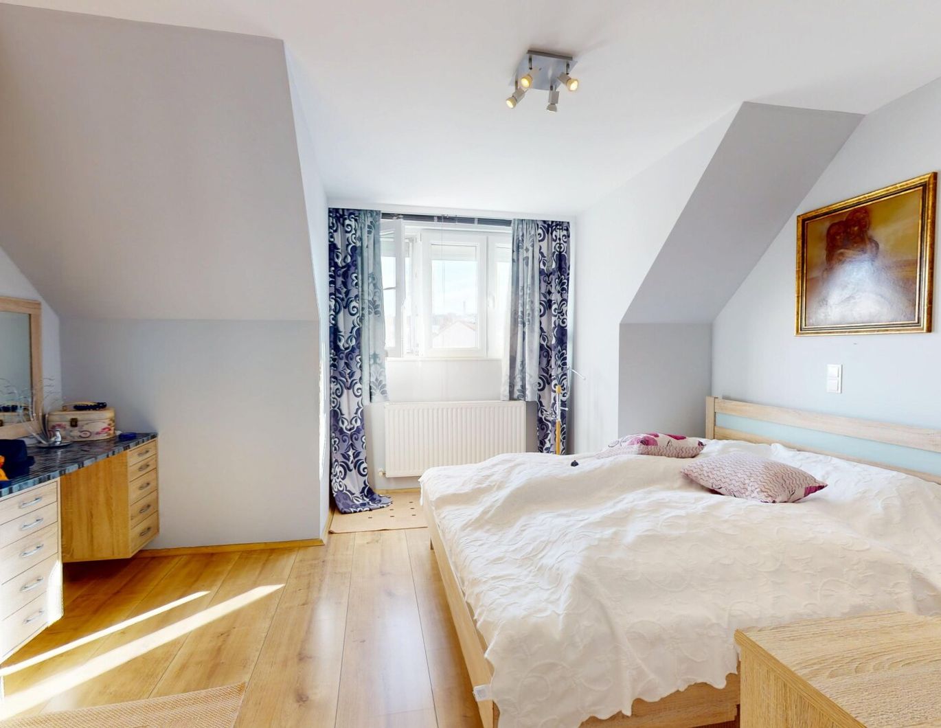 Clever geschnitten, ruhig gelegen - 3 Zimmer DG-Wohnung in Innenhoflage